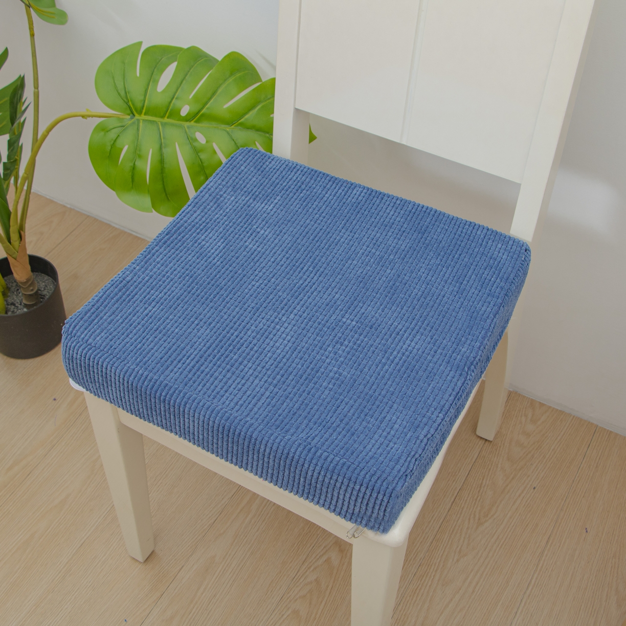 91家纺网 家纺一手货源 找家纺 沐沐家纺 2026新款玉米绒立体坐垫 深蓝