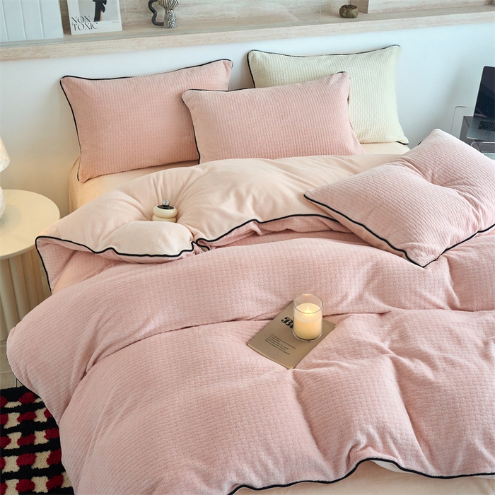 91家纺网 家纺一手货源 找家纺 （总）兰紫橙家纺 2025新款牛奶绒嵌边提花剪花四件套（含买家秀质检报告）