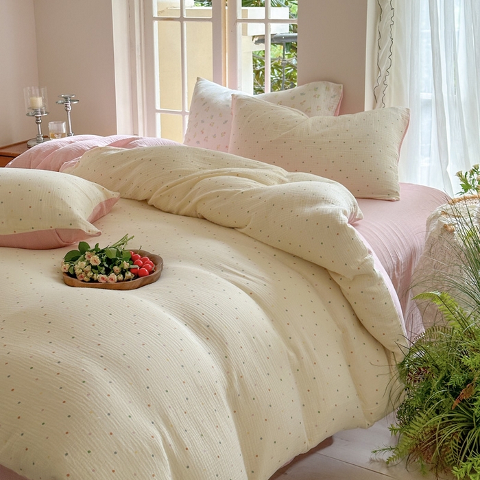 91家纺网 家纺一手货源 找家纺 木楌家居 2025春夏新品全棉A类皱皱纱印花四件套 奶油波点