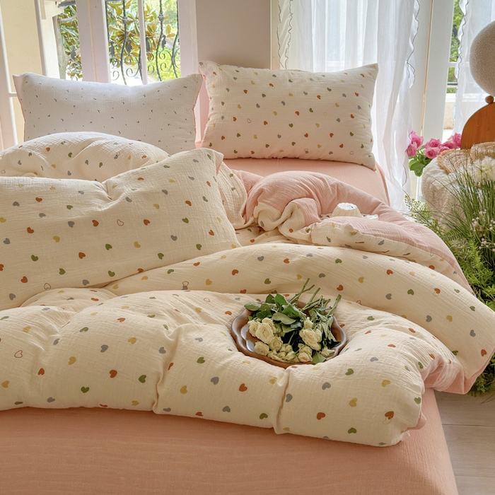 91家纺网 家纺一手货源 找家纺 木楌家居 2025春夏新品全棉A类皱皱纱印花四件套 奶油爱心