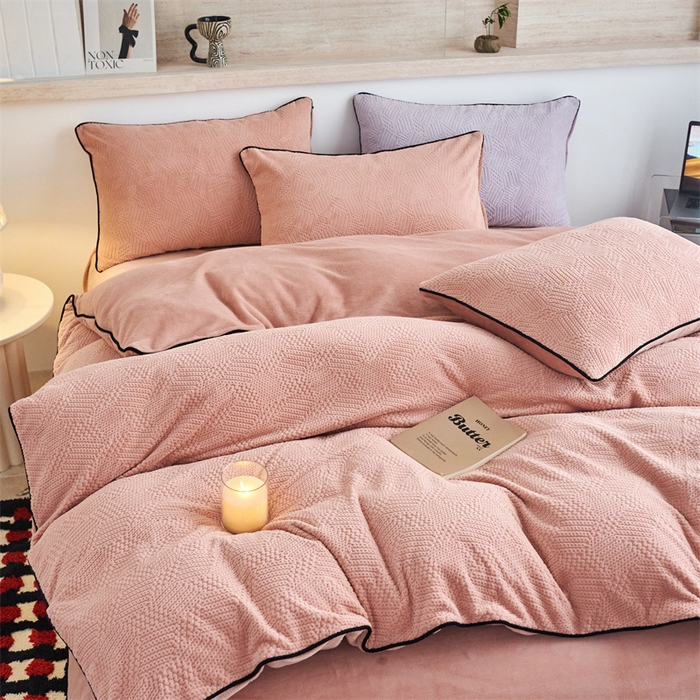 91家纺网 家纺一手货源 找家纺 （总）兰紫橙家纺 2025新款牛奶绒嵌边提花剪花四件套（含买家秀质检报告）