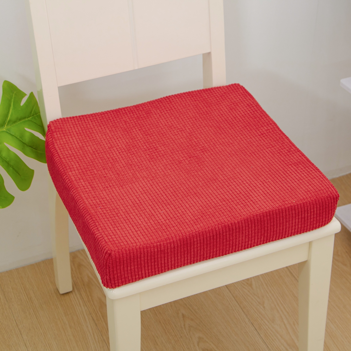 91家纺网 家纺一手货源 找家纺 沐沐家纺 2026新款玉米绒立体坐垫 红色