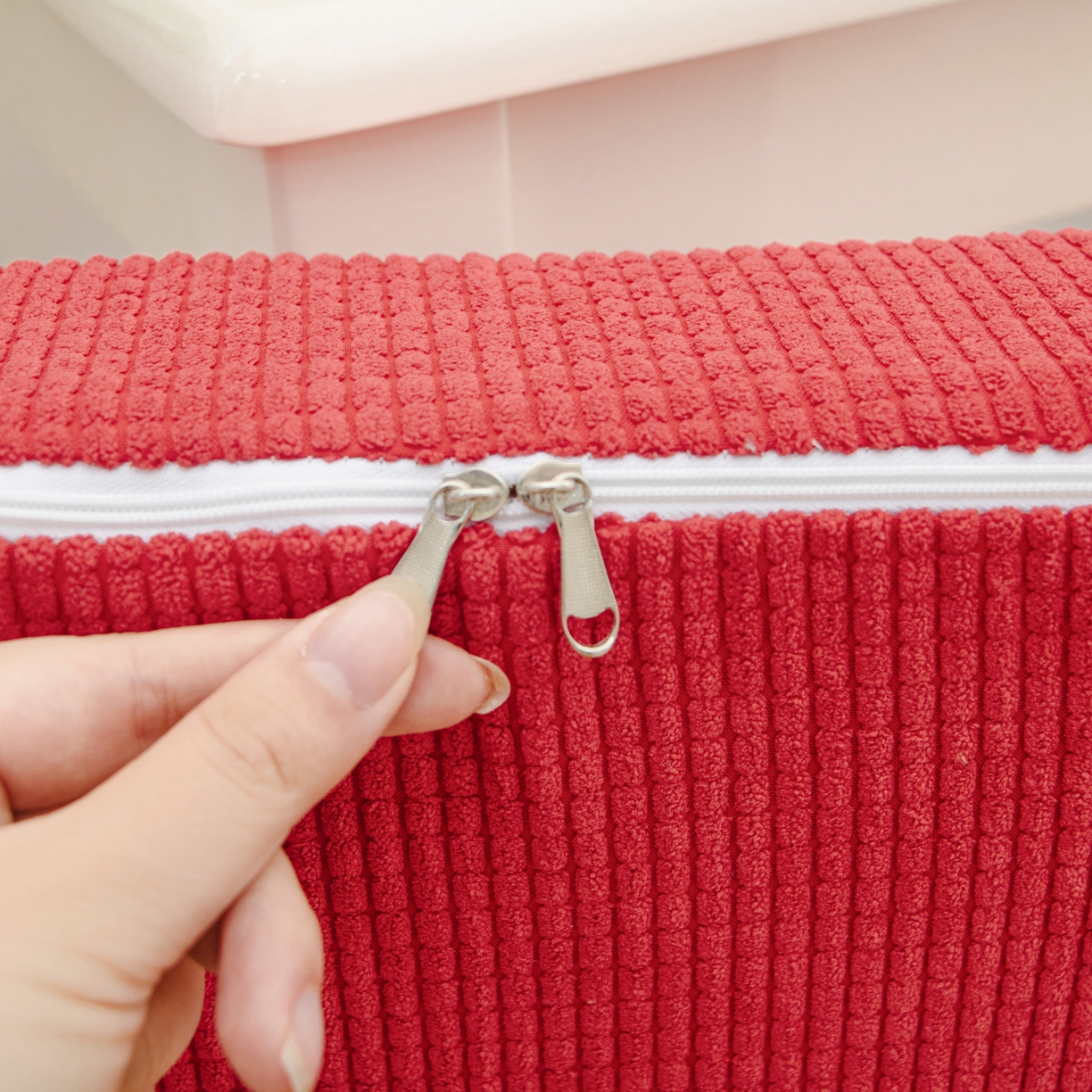 91家纺网 家纺一手货源 找家纺 沐沐家纺 2026新款玉米绒立体坐垫 红色