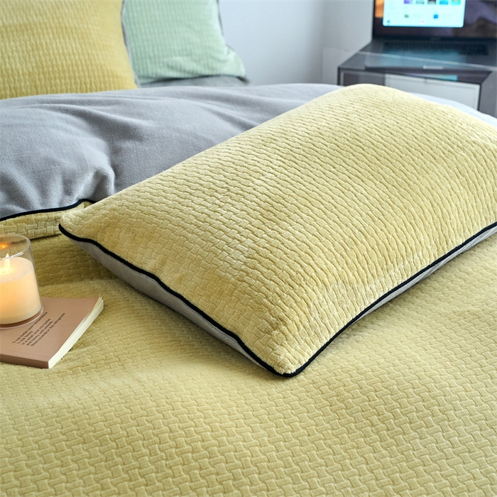 91家纺网 家纺一手货源 找家纺 兰紫橙家纺 2025新款牛奶绒嵌边提花剪花四件套（含买家秀） 心链-奶油黄