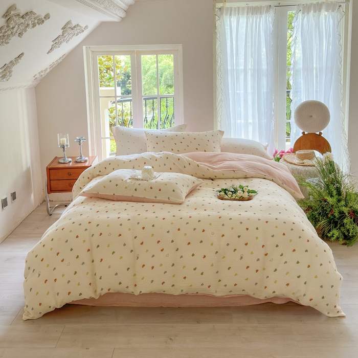 91家纺网 家纺一手货源 找家纺 木楌家居 2025新款A类全棉皱皱纱印花四件套 奶油爱心