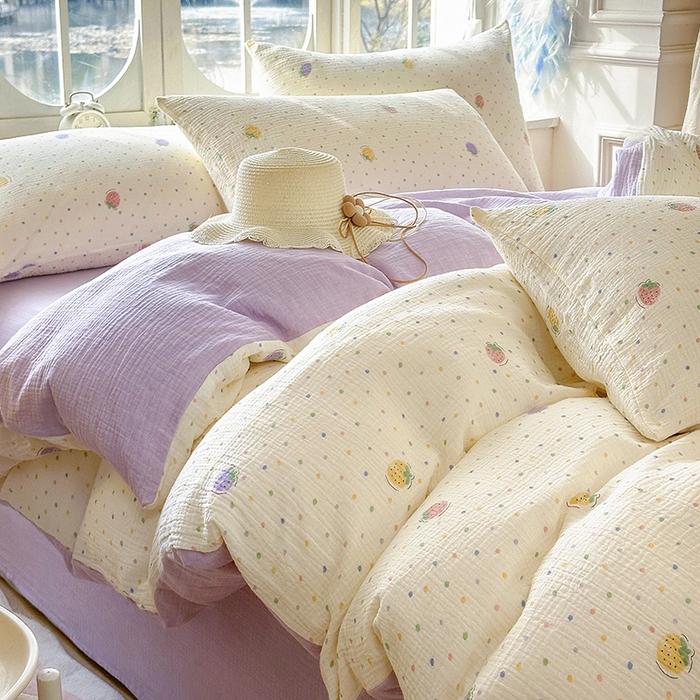 91家纺网 家纺一手货源 找家纺 木楌家居 2025新款A类全棉皱皱纱印花四件套 草莓啵啵