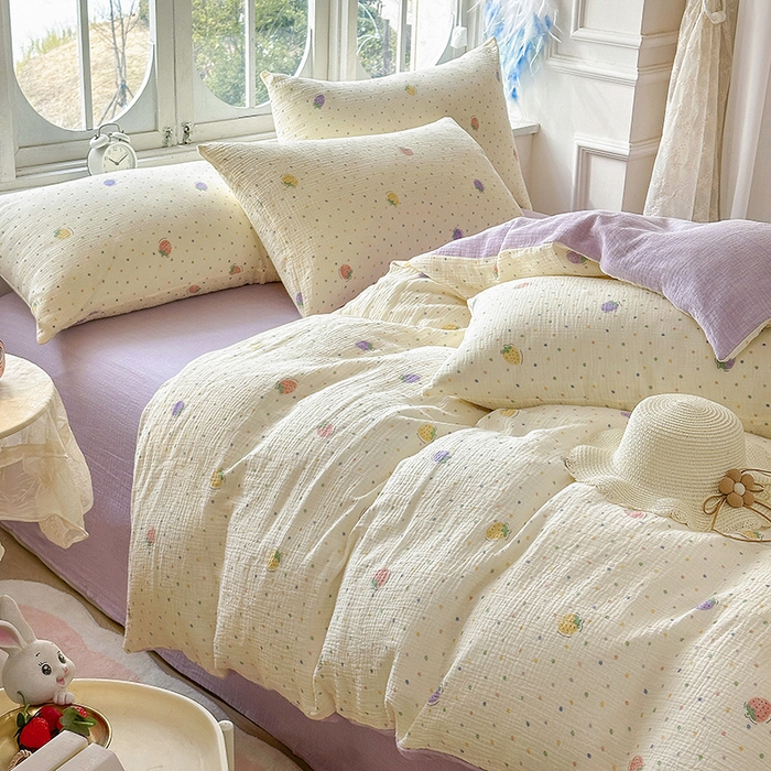 91家纺网 家纺一手货源 找家纺 木楌家居 2025新款A类全棉皱皱纱印花四件套 草莓啵啵