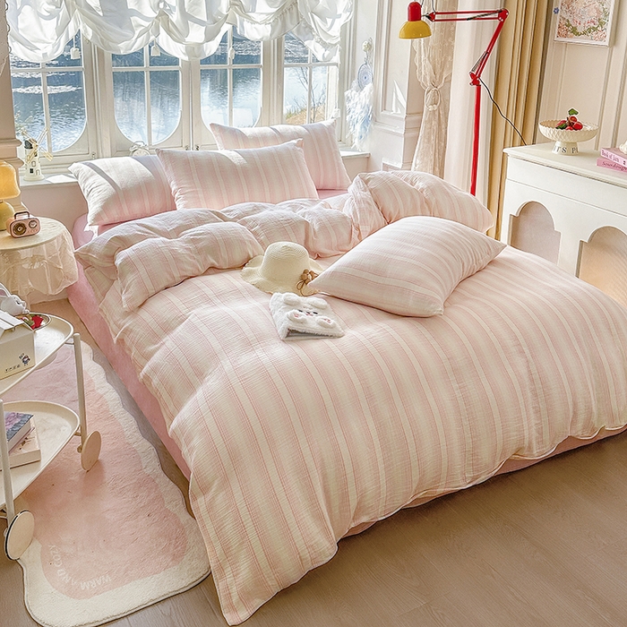 91家纺网 家纺一手货源 找家纺 木楌家居 2025新款A类全棉皱皱纱印花四件套 半夏  粉