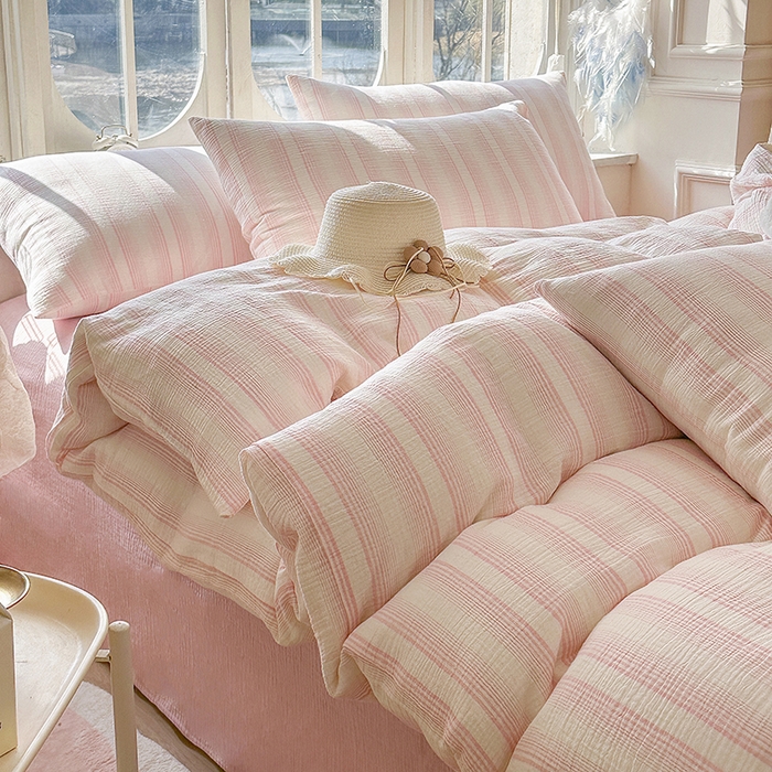 91家纺网 家纺一手货源 找家纺 木楌家居 2025新款A类全棉皱皱纱印花四件套 半夏  粉