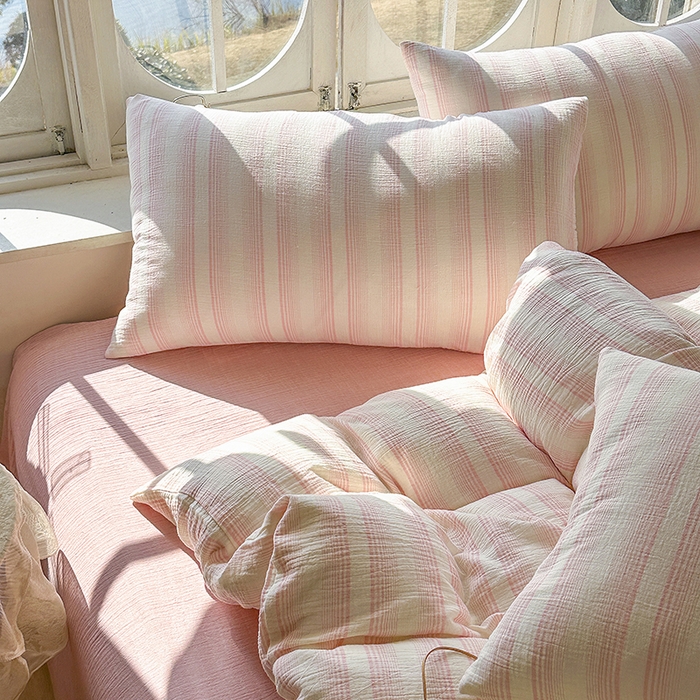 91家纺网 家纺一手货源 找家纺 木楌家居 2025新款A类全棉皱皱纱印花四件套 半夏  粉