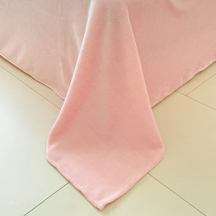 91家纺网 家纺一手货源 找家纺 泉欣家纺 2025新款牛奶绒公主风毛巾绣花床单款床笠款四件套三件套奶糖猫咪（专版） 奶糖猫咪-黄粉