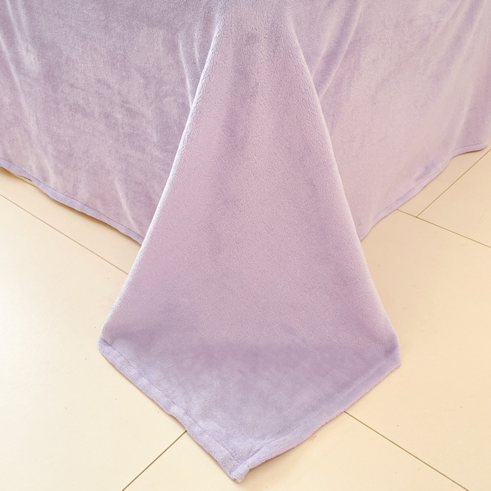 91家纺网 家纺一手货源 找家纺 泉欣家纺 2025新款牛奶绒公主风毛巾绣花床单款床笠款四件套三件套奶糖猫咪（专版） 奶糖猫咪-粉紫