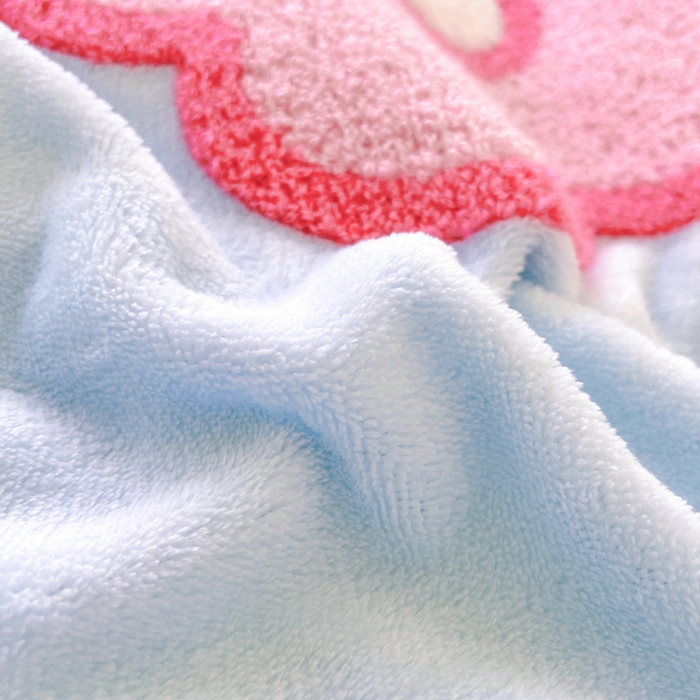 91家纺网 家纺一手货源 找家纺 泉欣家纺 2025新款牛奶绒公主风毛巾绣花床单款床笠款四件套三件套奶糖猫咪（专版） 奶糖猫咪-蓝粉