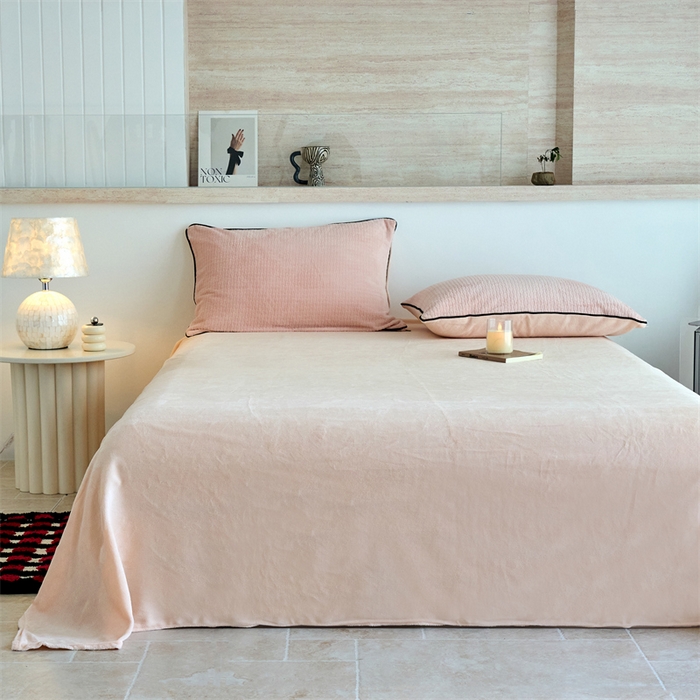 91家纺网 家纺一手货源 找家纺 兰紫橙家纺 2025新款牛奶绒嵌边提花剪花四件套（含买家秀） 心链-少女粉