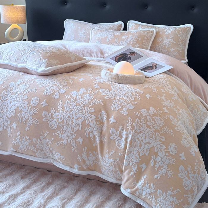 91家纺网 家纺一手货源 找家纺 诺梵 2025新款8斤立体雕花牛奶绒四件套_控价标准高于139，加大高于149 蒂娜-黄