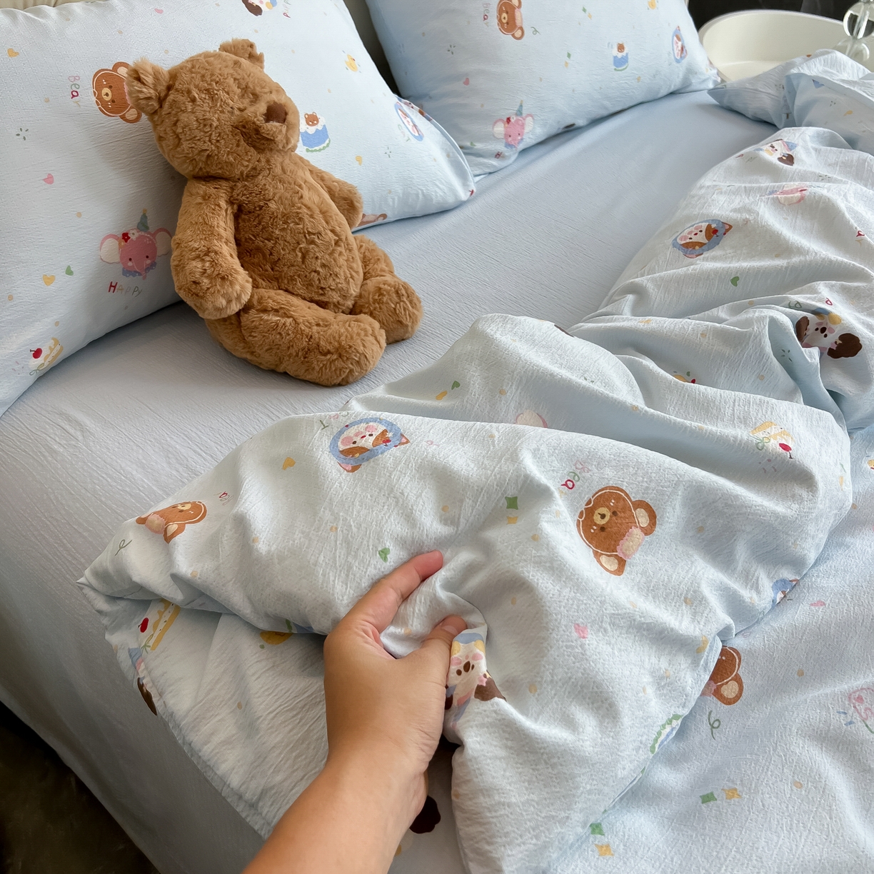 91家纺网 家纺一手货源 找家纺 韩巢家纺 2025新款双层纱床上用品四件套热销款超柔学生宿舍床单被套三件套 生日宴会兰