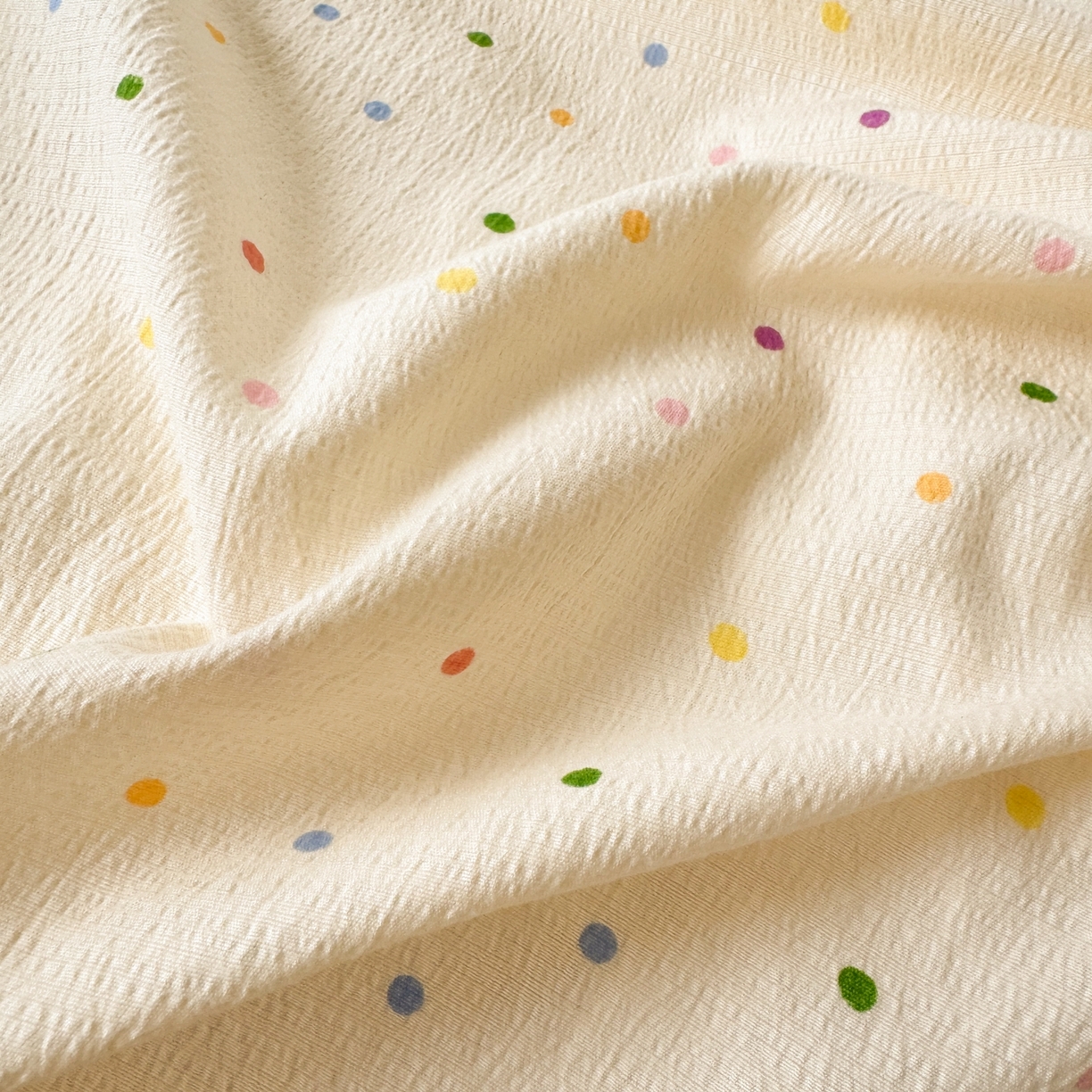 91家纺网 家纺一手货源 找家纺 典雅家纺 2025新款A类超柔双层纱四件套花边工艺款四件套 彩波波