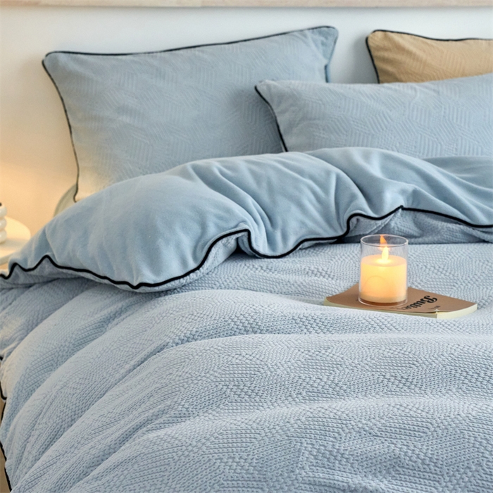 91家纺网 家纺一手货源 找家纺 兰紫橙家纺 2025新款牛奶绒嵌边提花剪花四件套（含买家秀） 织梦-蓝