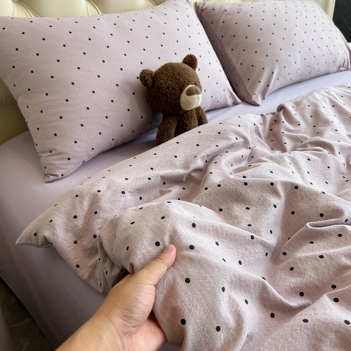 91家纺网 家纺一手货源 找家纺 韩巢家纺 2025新款双层纱床上用品四件套热销款超柔学生宿舍床单被套三件套 黑丁香紫波点