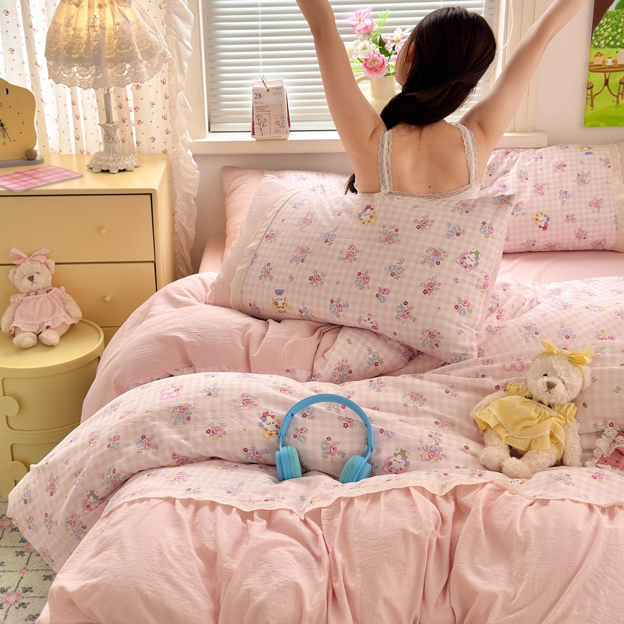 91家纺网 家纺一手货源 找家纺 典雅家纺 2025新款A类超柔双层纱四件套花边工艺款四件套 欧若拉