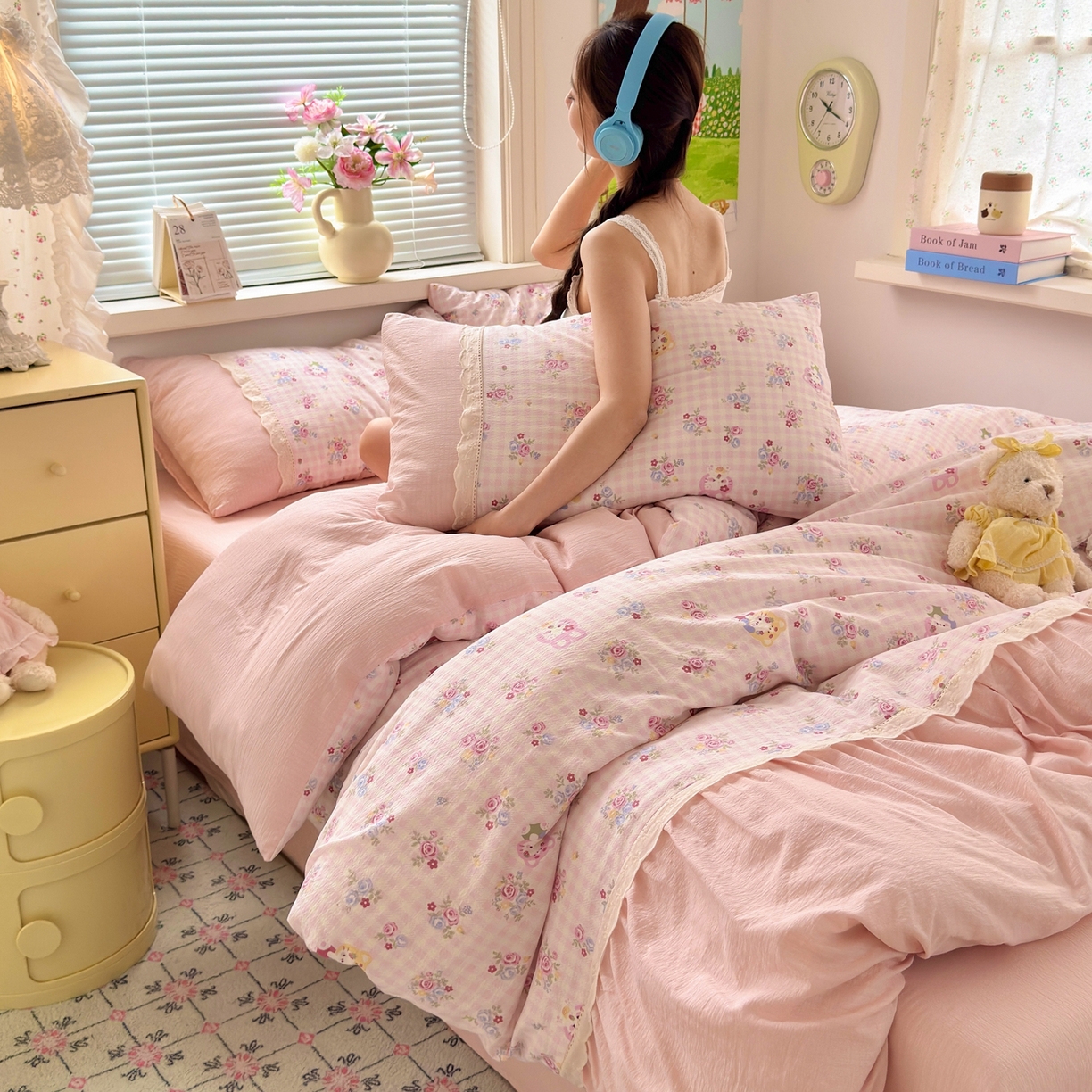 91家纺网 家纺一手货源 找家纺 典雅家纺 2025新款A类超柔双层纱四件套花边工艺款四件套 欧若拉