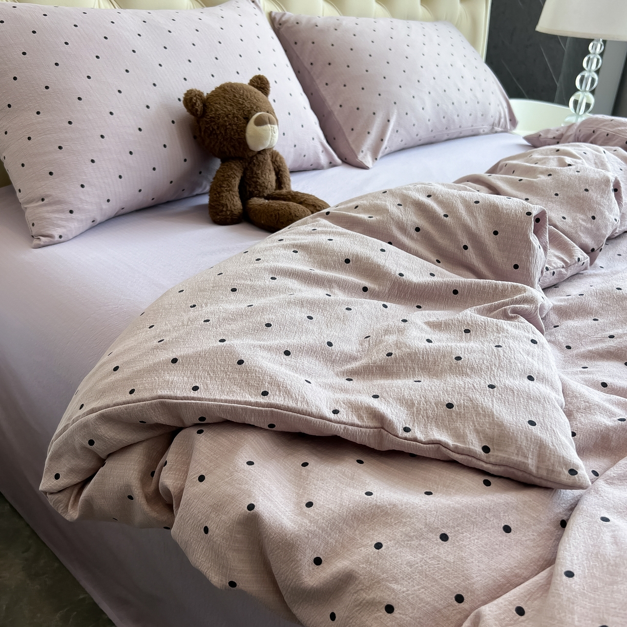 91家纺网 家纺一手货源 找家纺 韩巢家纺 2025新款双层纱床上用品四件套热销款超柔学生宿舍床单被套三件套 黑丁香紫波点