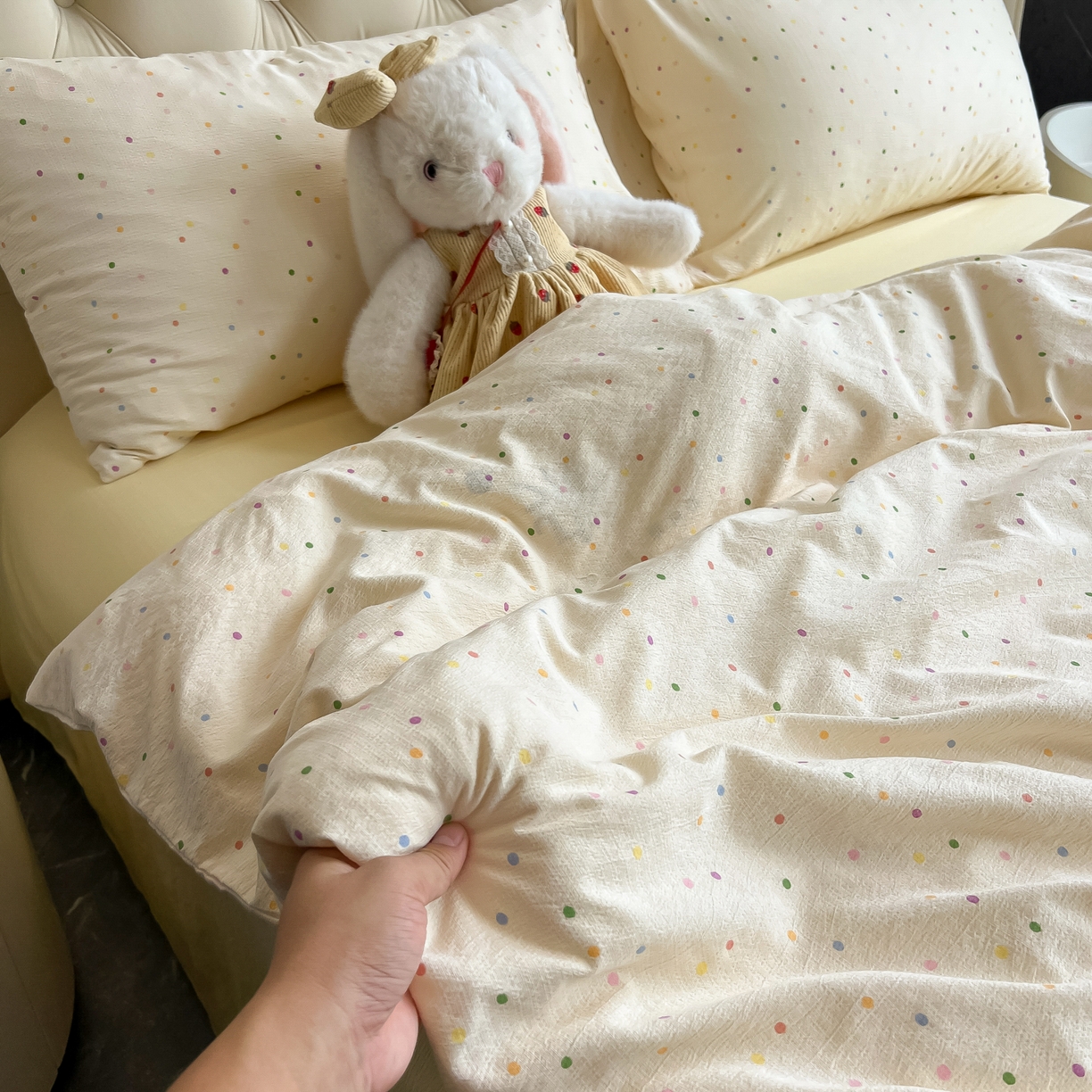 91家纺网 家纺一手货源 找家纺 韩巢家纺 2025新款双层纱床上用品四件套热销款超柔学生宿舍床单被套三件套 波点世界