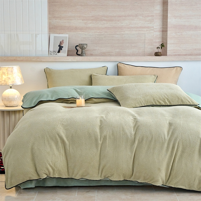 91家纺网 家纺一手货源 找家纺 兰紫橙家纺 2025新款牛奶绒嵌边提花剪花四件套（含买家秀） 织梦-绿