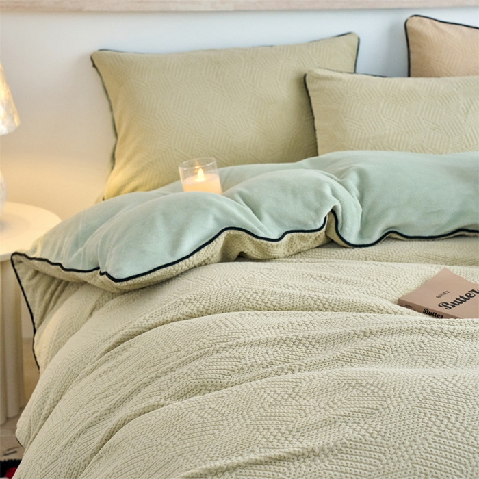 91家纺网 家纺一手货源 找家纺 兰紫橙家纺 2025新款牛奶绒嵌边提花剪花四件套（含买家秀） 织梦-绿