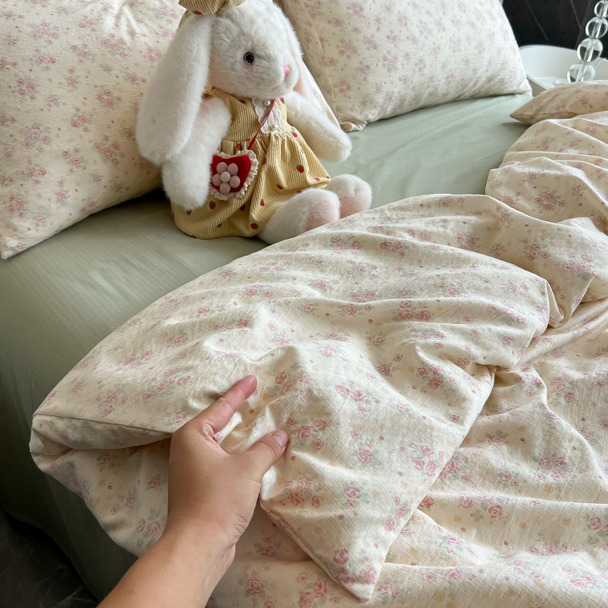 91家纺网 家纺一手货源 找家纺 韩巢家纺 2025新款双层纱床上用品四件套热销款超柔学生宿舍床单被套三件套 川岛落日