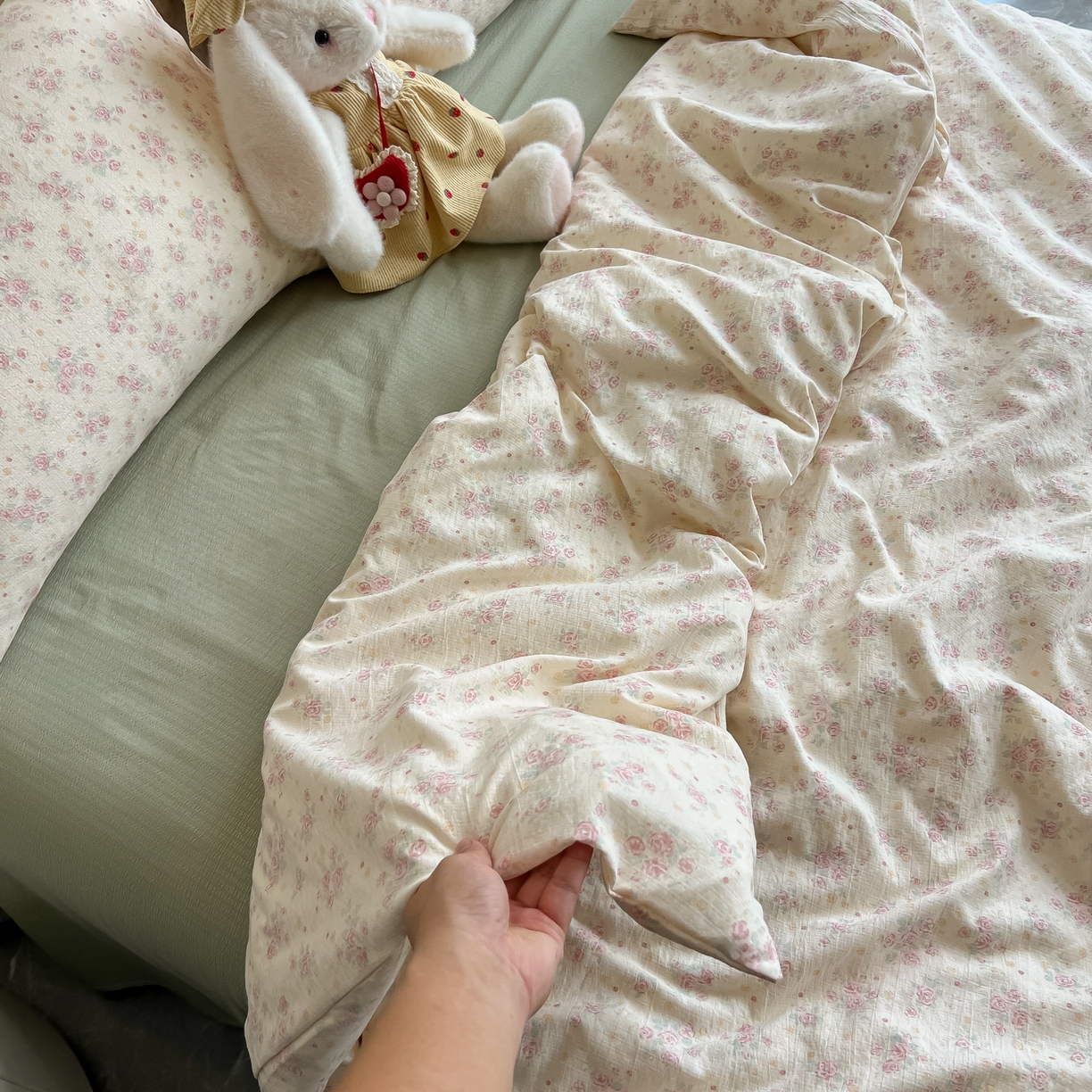 91家纺网 家纺一手货源 找家纺 韩巢家纺 2025新款双层纱床上用品四件套热销款超柔学生宿舍床单被套三件套 川岛落日