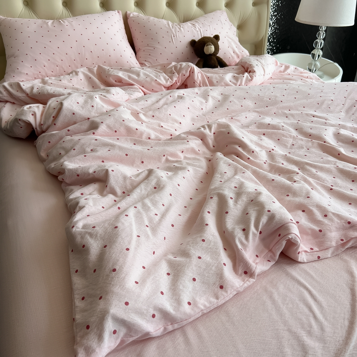 91家纺网 家纺一手货源 找家纺 韩巢家纺 2025新款双层纱床上用品四件套热销款超柔学生宿舍床单被套三件套 红深粉波点