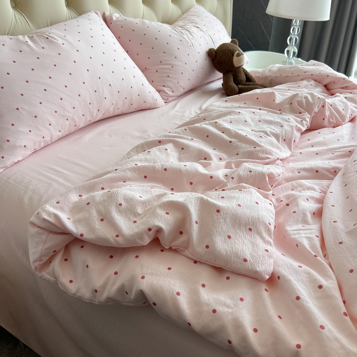 91家纺网 家纺一手货源 找家纺 韩巢家纺 2025新款双层纱床上用品四件套热销款超柔学生宿舍床单被套三件套 红深粉波点