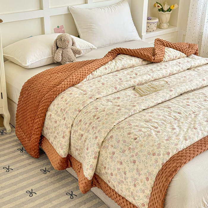 91家纺网 家纺一手货源 找家纺 宜梦家居 2025新款全棉纯棉豆豆被被子被芯 BT-花花世界