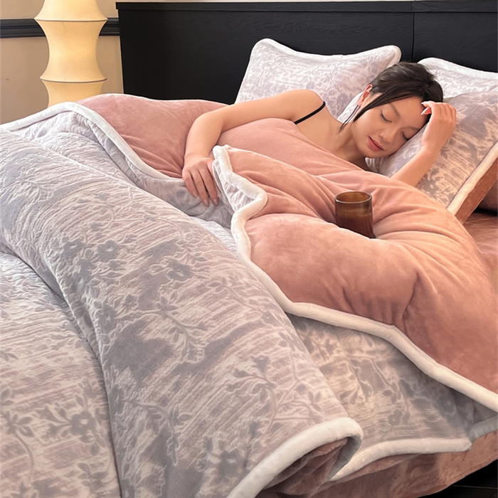 91家纺网 家纺一手货源 找家纺 诺梵 2025新款8斤立体雕花牛奶绒四件套_控价标准高于139，加大高于149 花朝梦-灰