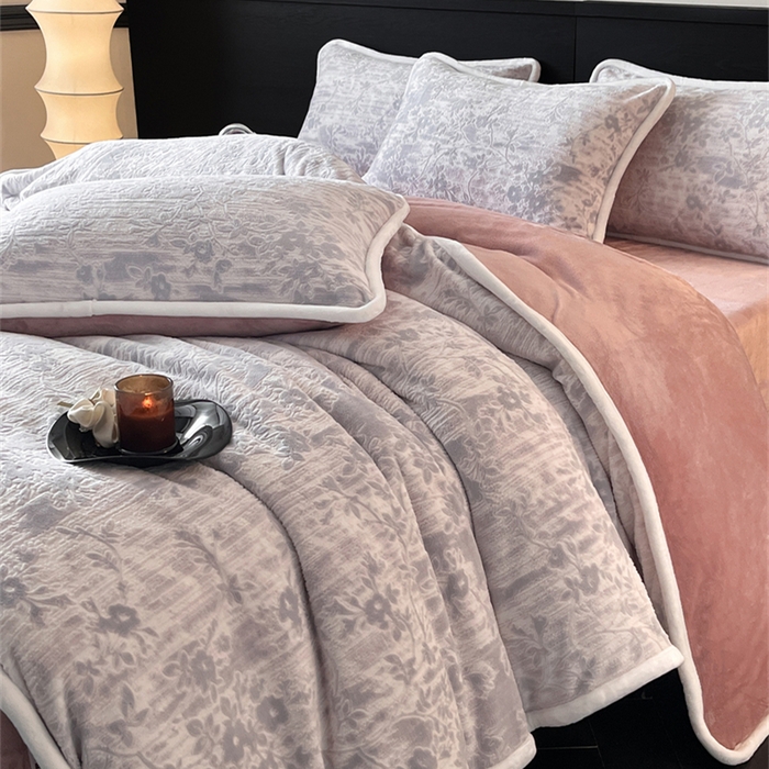 91家纺网 家纺一手货源 找家纺 诺梵 2025新款8斤立体雕花牛奶绒四件套_控价标准高于139，加大高于149 花朝梦-灰
