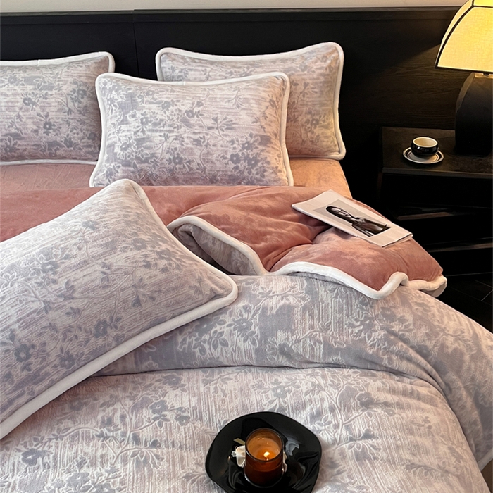 91家纺网 家纺一手货源 找家纺 诺梵 2025新款8斤立体雕花牛奶绒四件套_控价标准高于139，加大高于149 花朝梦-灰