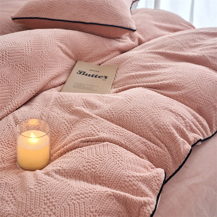 91家纺网 家纺一手货源 找家纺 兰紫橙家纺 2025新款牛奶绒嵌边提花剪花四件套（含买家秀） 织梦-暖咖