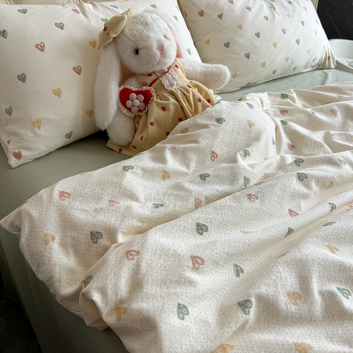 91家纺网 家纺一手货源 找家纺 韩巢家纺 2025新款双层纱床上用品四件套热销款超柔学生宿舍床单被套三件套 浪漫世界