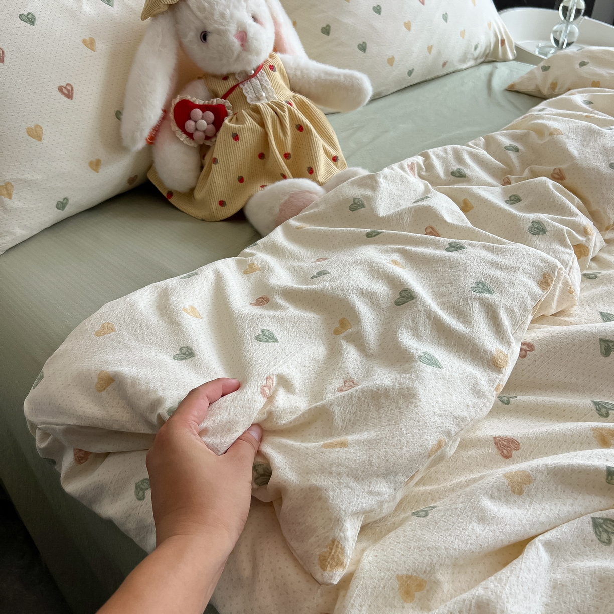 91家纺网 家纺一手货源 找家纺 韩巢家纺 2025新款双层纱床上用品四件套热销款超柔学生宿舍床单被套三件套 浪漫世界