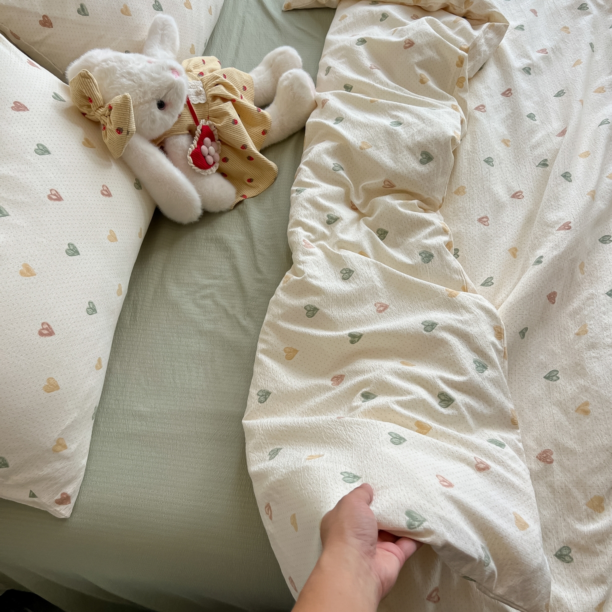 91家纺网 家纺一手货源 找家纺 韩巢家纺 2025新款双层纱床上用品四件套热销款超柔学生宿舍床单被套三件套 浪漫世界