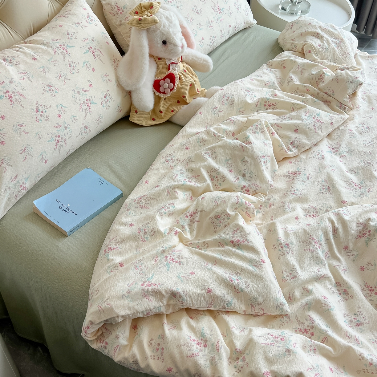 91家纺网 家纺一手货源 找家纺 韩巢家纺 2025新款双层纱床上用品四件套热销款超柔学生宿舍床单被套三件套 奶昔甜糕-粉