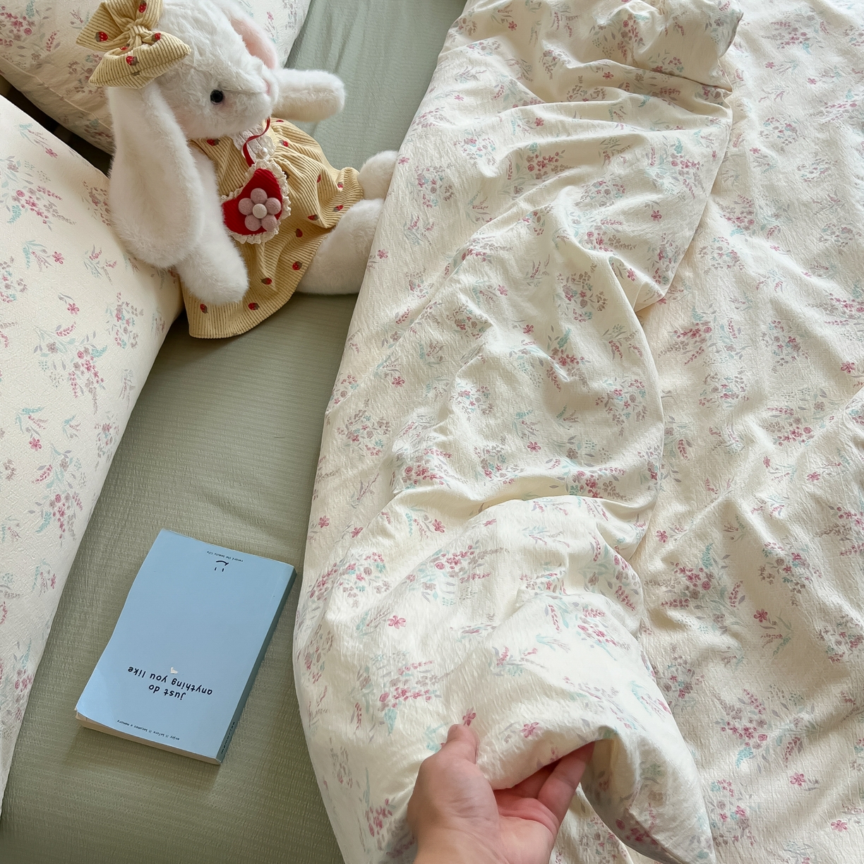 91家纺网 家纺一手货源 找家纺 韩巢家纺 2025新款双层纱床上用品四件套热销款超柔学生宿舍床单被套三件套 奶昔甜糕-粉