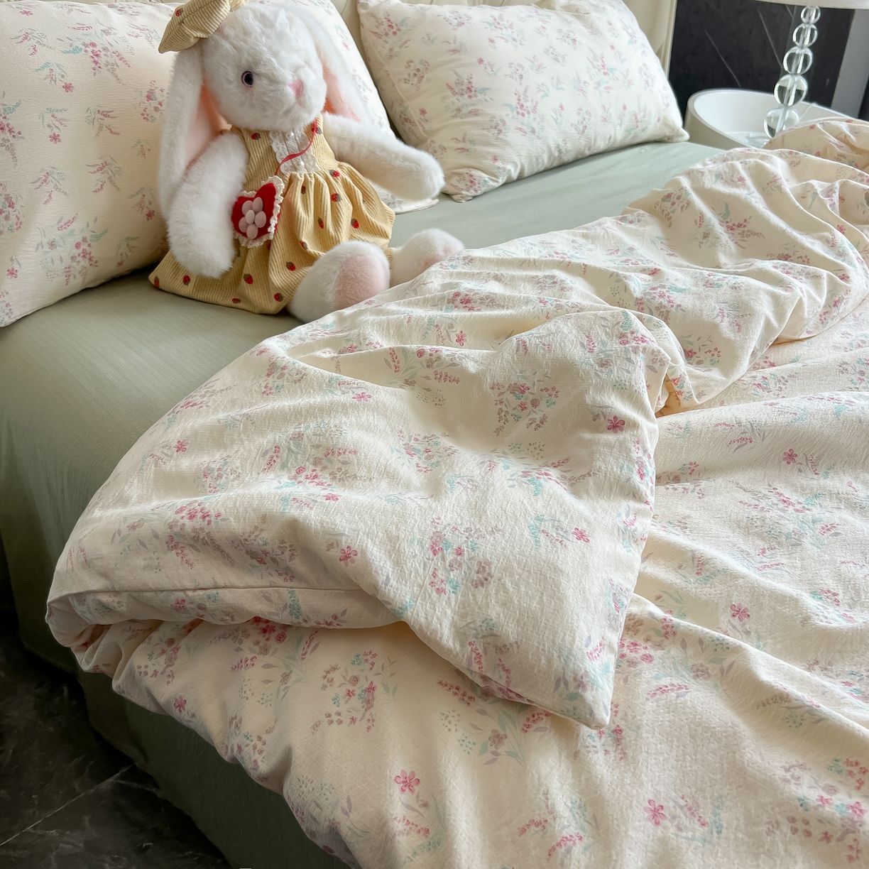 91家纺网 家纺一手货源 找家纺 韩巢家纺 2025新款双层纱床上用品四件套热销款超柔学生宿舍床单被套三件套 奶昔甜糕-粉