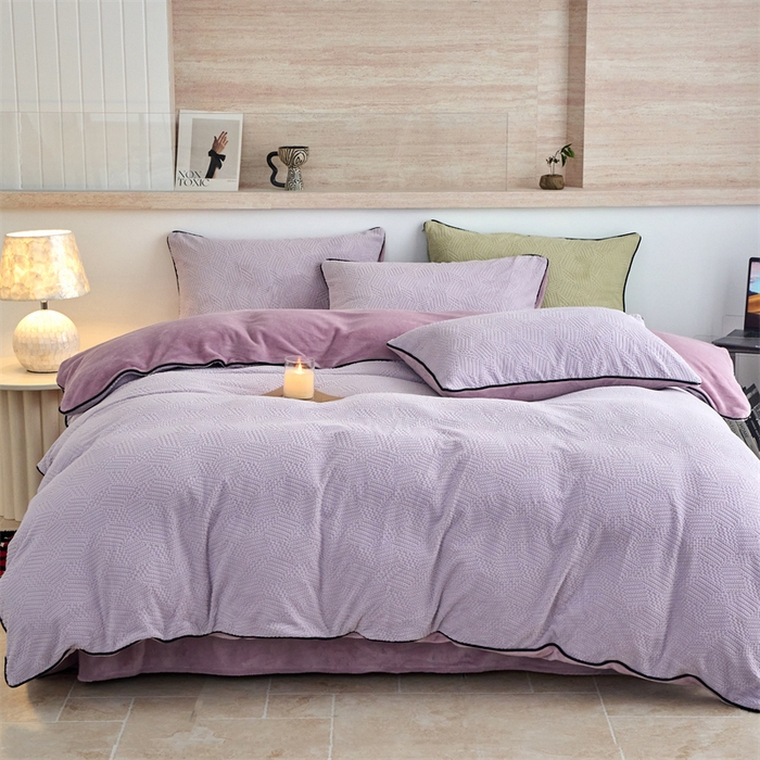 91家纺网 家纺一手货源 找家纺 兰紫橙家纺 2025新款牛奶绒嵌边提花剪花四件套（含买家秀） 织梦-紫