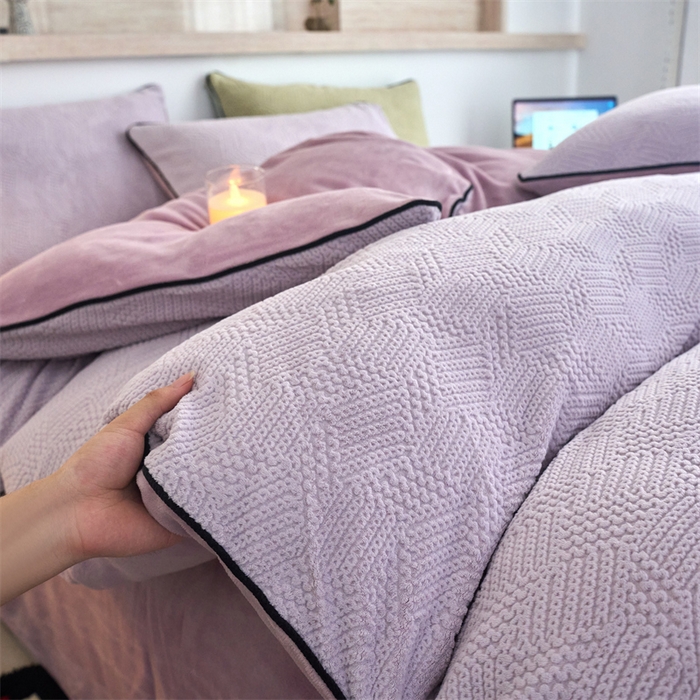 91家纺网 家纺一手货源 找家纺 兰紫橙家纺 2025新款牛奶绒嵌边提花剪花四件套（含买家秀） 织梦-紫