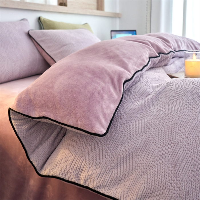 91家纺网 家纺一手货源 找家纺 兰紫橙家纺 2025新款牛奶绒嵌边提花剪花四件套（含买家秀） 织梦-紫