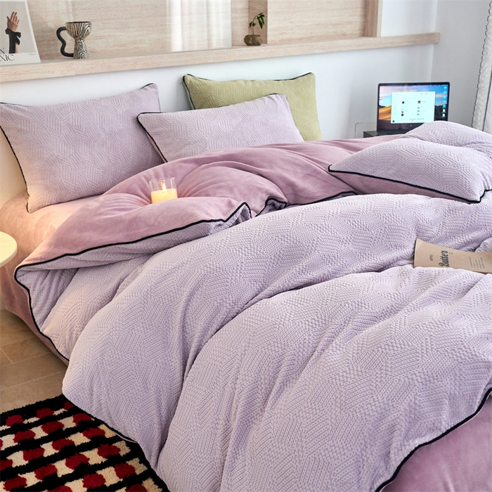 91家纺网 家纺一手货源 找家纺 兰紫橙家纺 2025新款牛奶绒嵌边提花剪花四件套（含买家秀） 织梦-紫