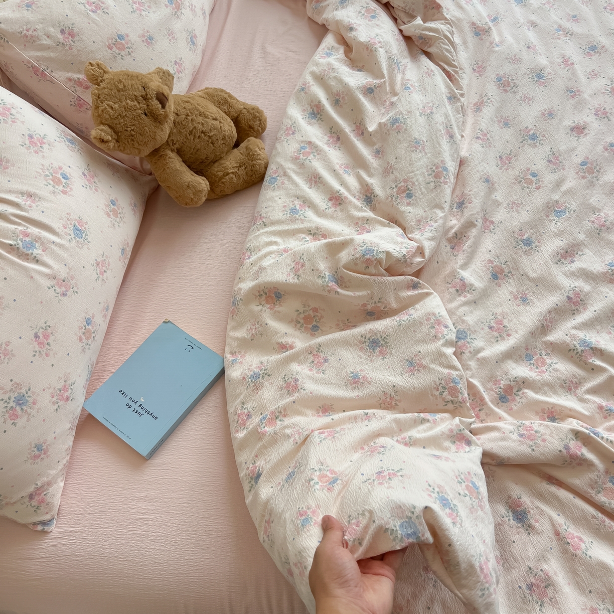 91家纺网 家纺一手货源 找家纺 韩巢家纺 2025新款双层纱床上用品四件套热销款超柔学生宿舍床单被套三件套 芊芊花海