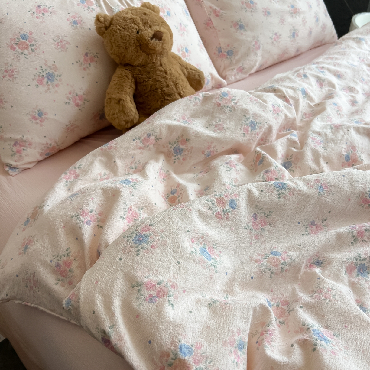 91家纺网 家纺一手货源 找家纺 韩巢家纺 2025新款双层纱床上用品四件套热销款超柔学生宿舍床单被套三件套 芊芊花海